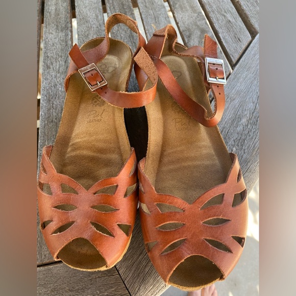 Yokono, size 39, made in Spain leather wedgish sandals - Picture 2 of 6